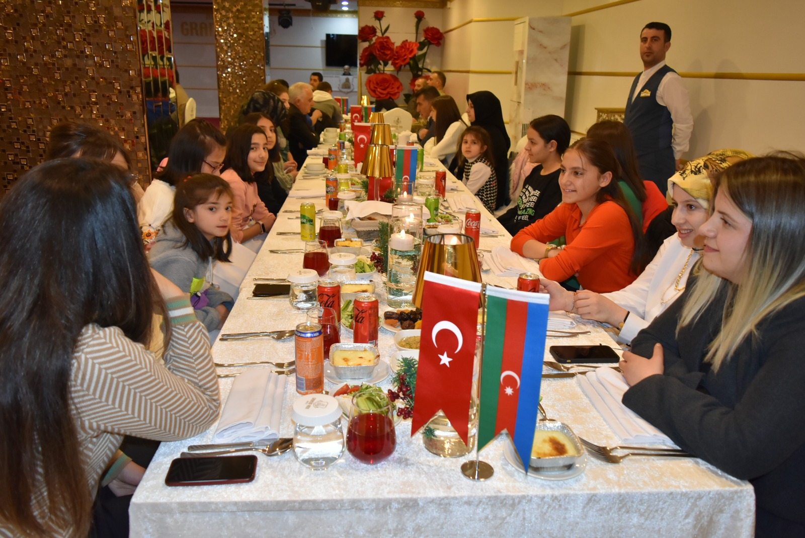 azerbaycan-kars-baskonsoloslugu’ndan,-sevgi-evi-cocuklarina-ozel-iftar-(8).jpg