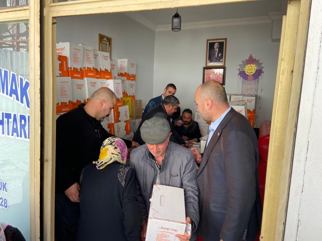 baskan-mucuk’un-ramazan-yardimlari-devam-ediyor-(1).jpg