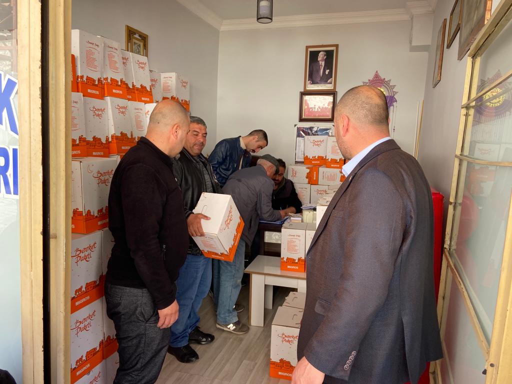 baskan-mucuk’un-ramazan-yardimlari-devam-ediyor-(2).jpg