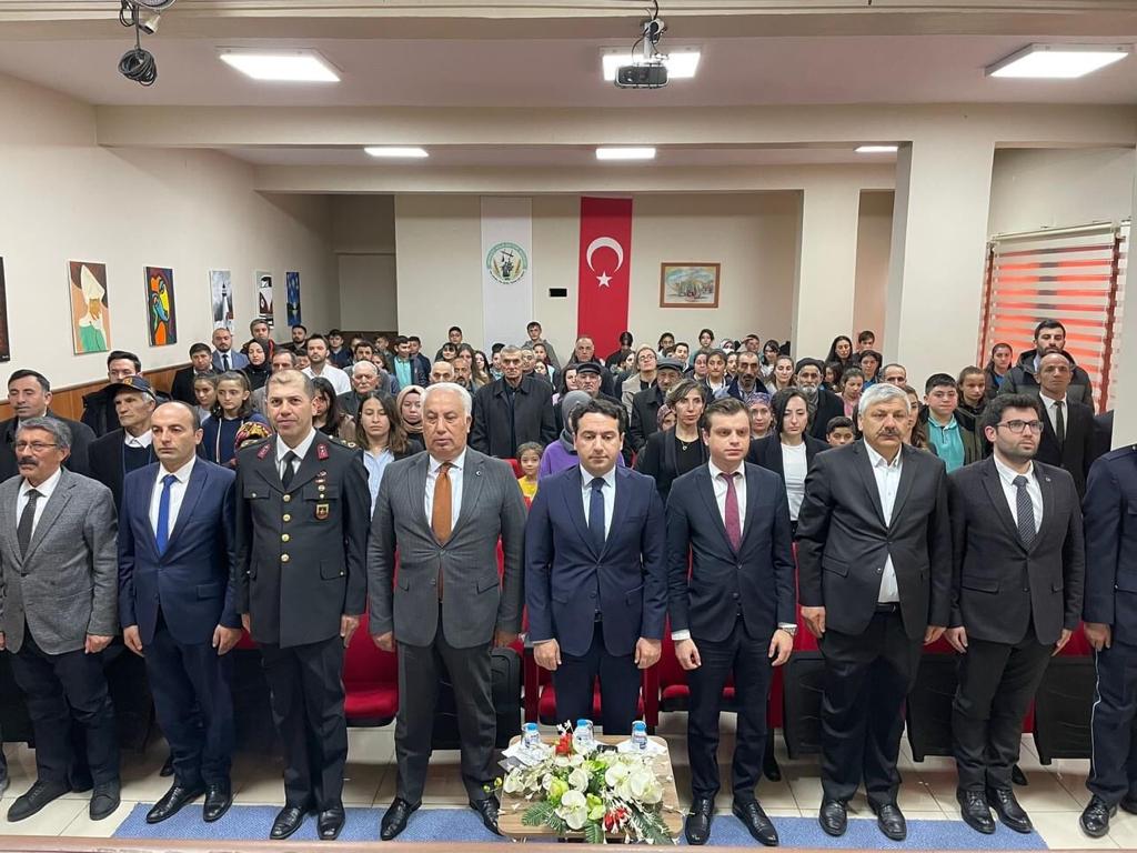 canakkale-zaferinin-108.-yil-donumunde-sehitlerimiz-arpacay’da--anildi-(3).jpg