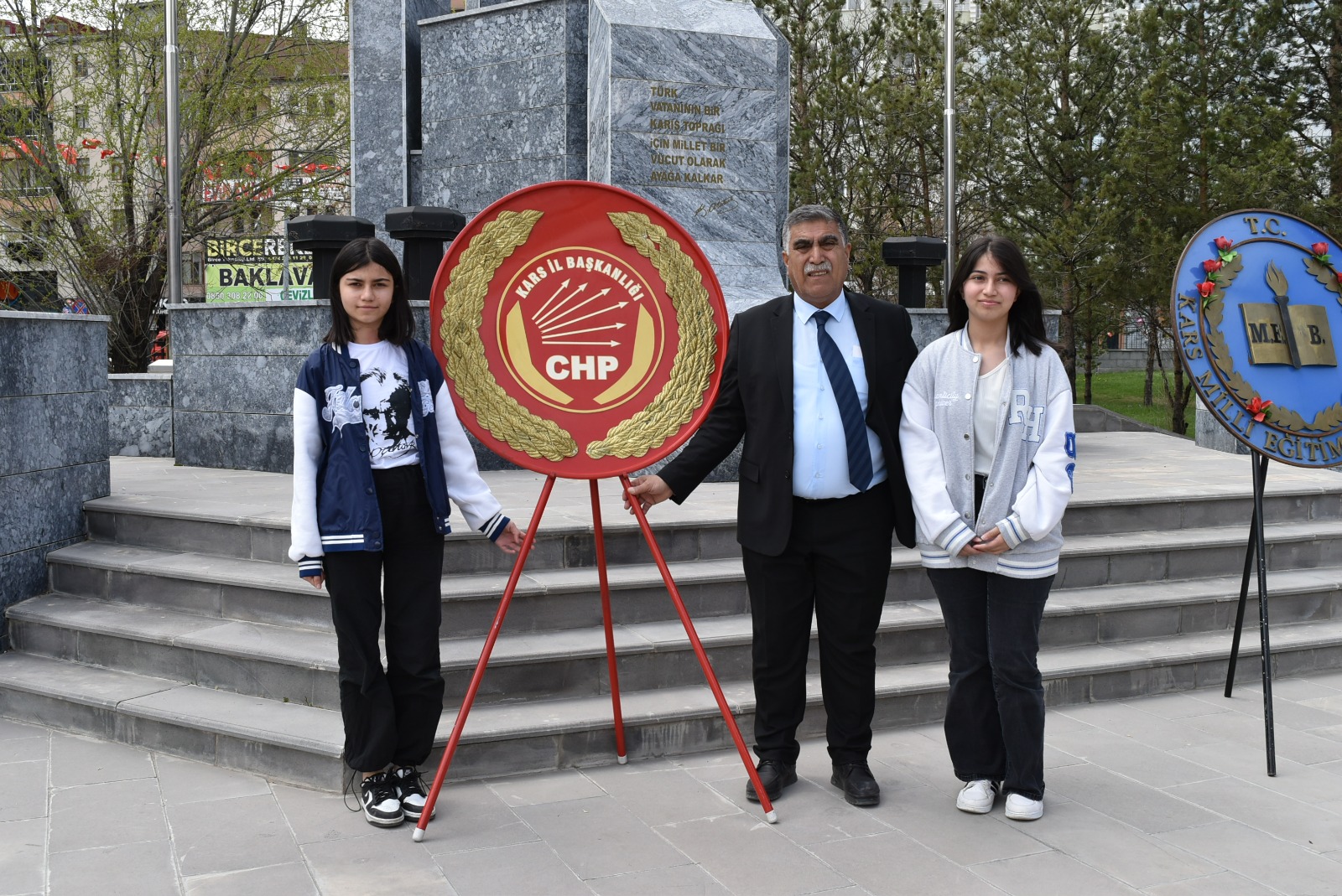 chp-kars-il-baskanligindan-23-nisan-kutlamasi-(2).jpg