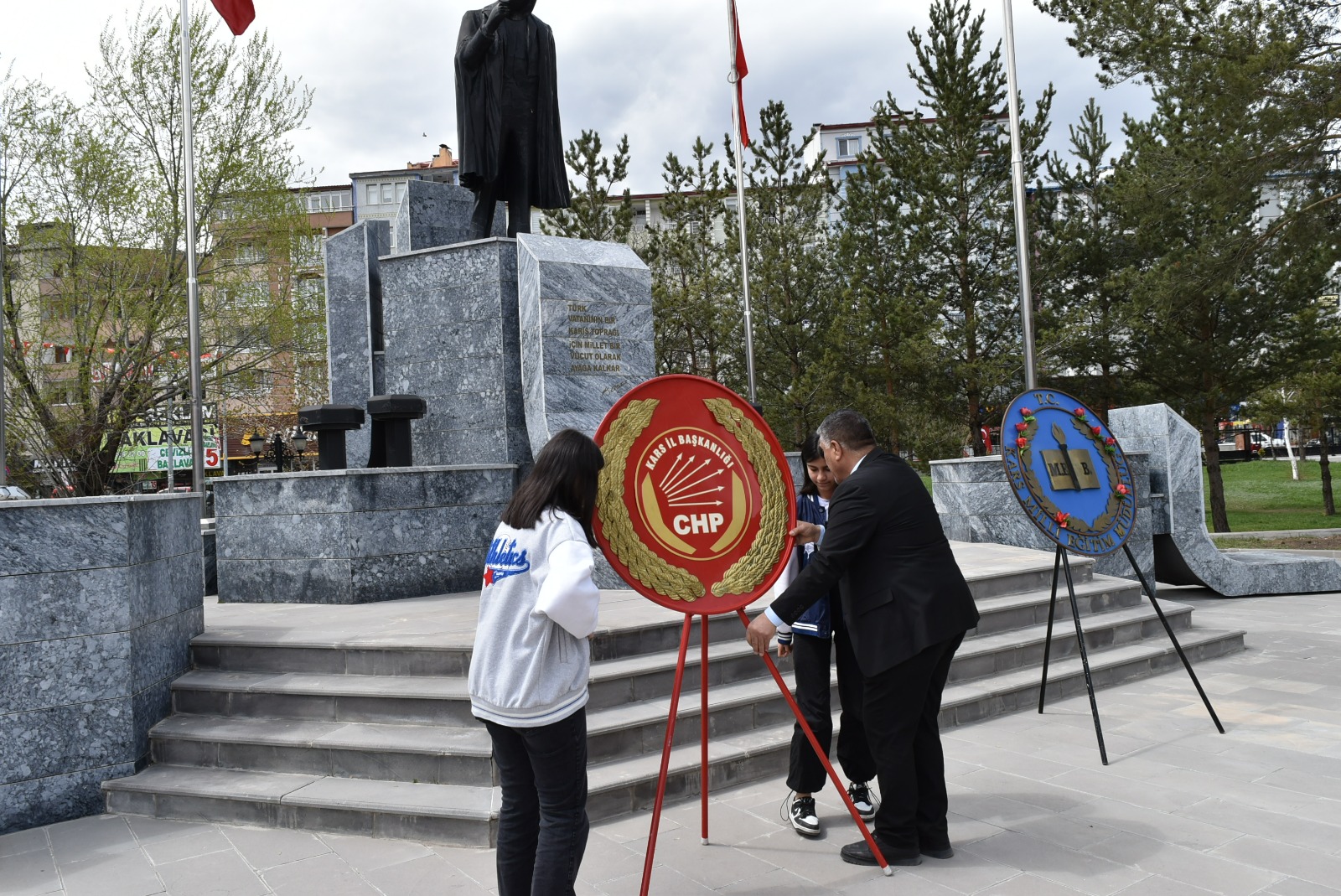 chp-kars-il-baskanligindan-23-nisan-kutlamasi-(6).jpg