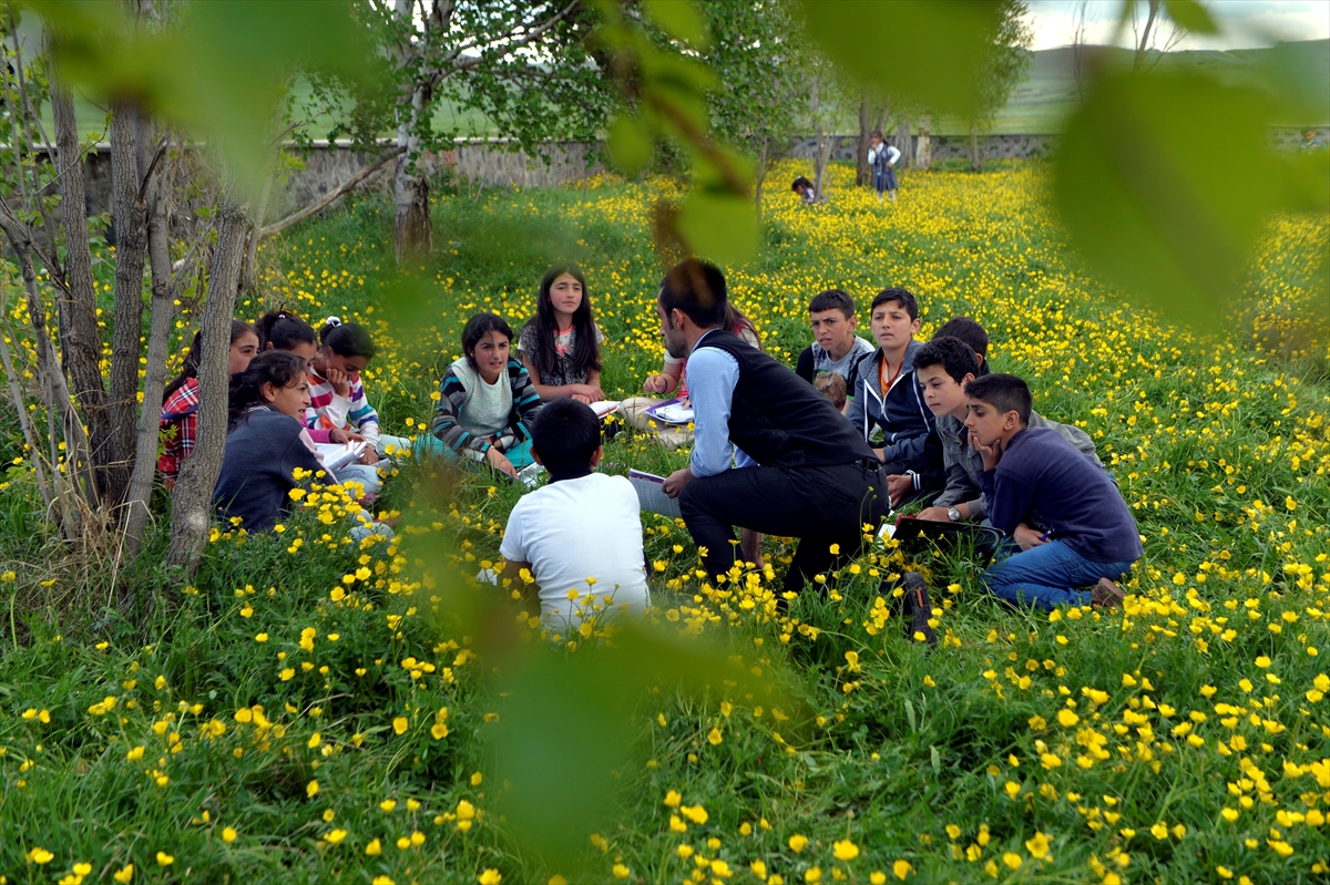 ciceklerin-arasinda-doga-dersi-(4).jpg