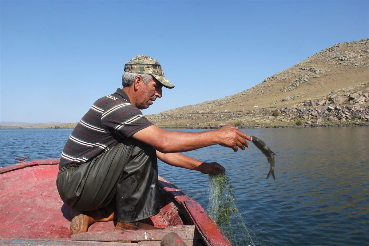 denizsiz-kentlerin-balikcilari-av-mesaisinde-(5).jpg