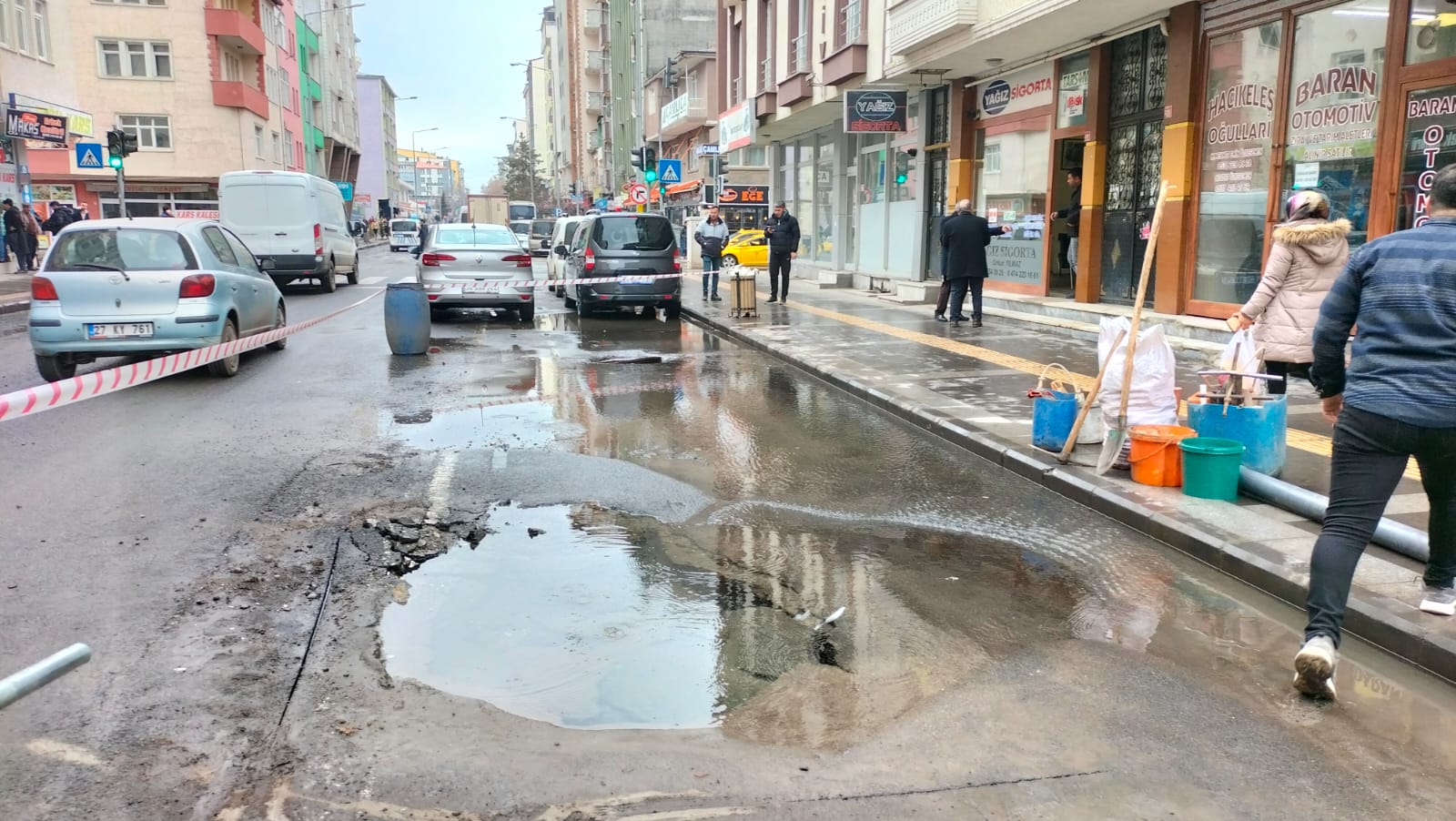faikbey-caddesini-yagmur-yagmadan-su-basti-(1).jpeg