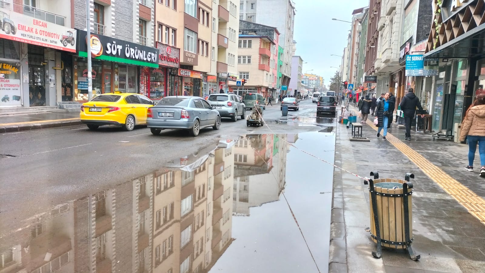 faikbey-caddesini-yagmur-yagmadan-su-basti-(5).jpeg
