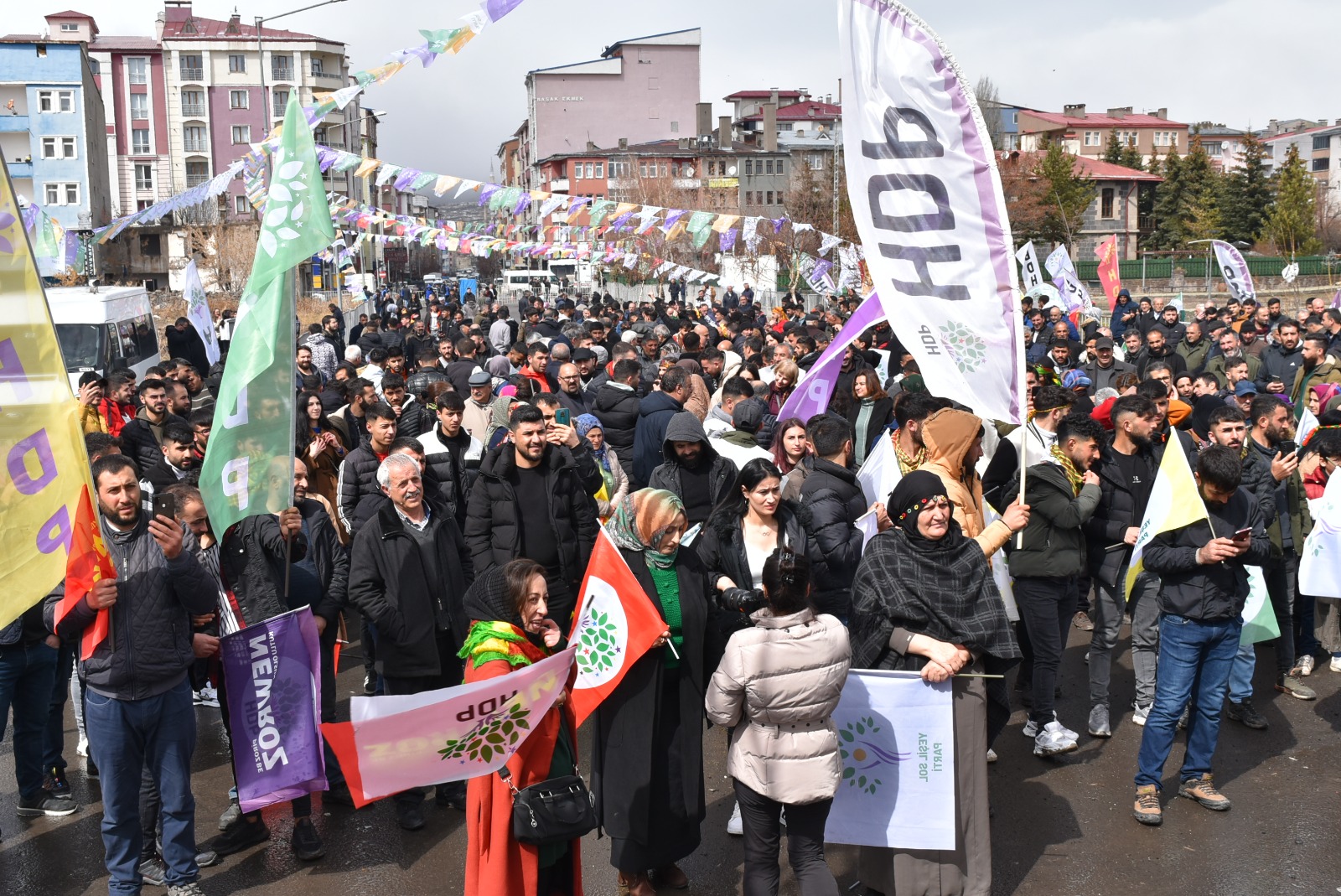 hdp,-karsta-nevruz-bayramini-kutladi-(2).jpeg