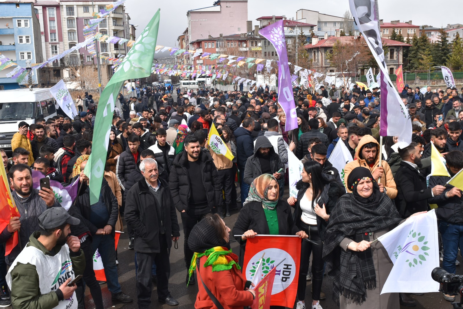 hdp,-karsta-nevruz-bayramini-kutladi-(4).jpeg