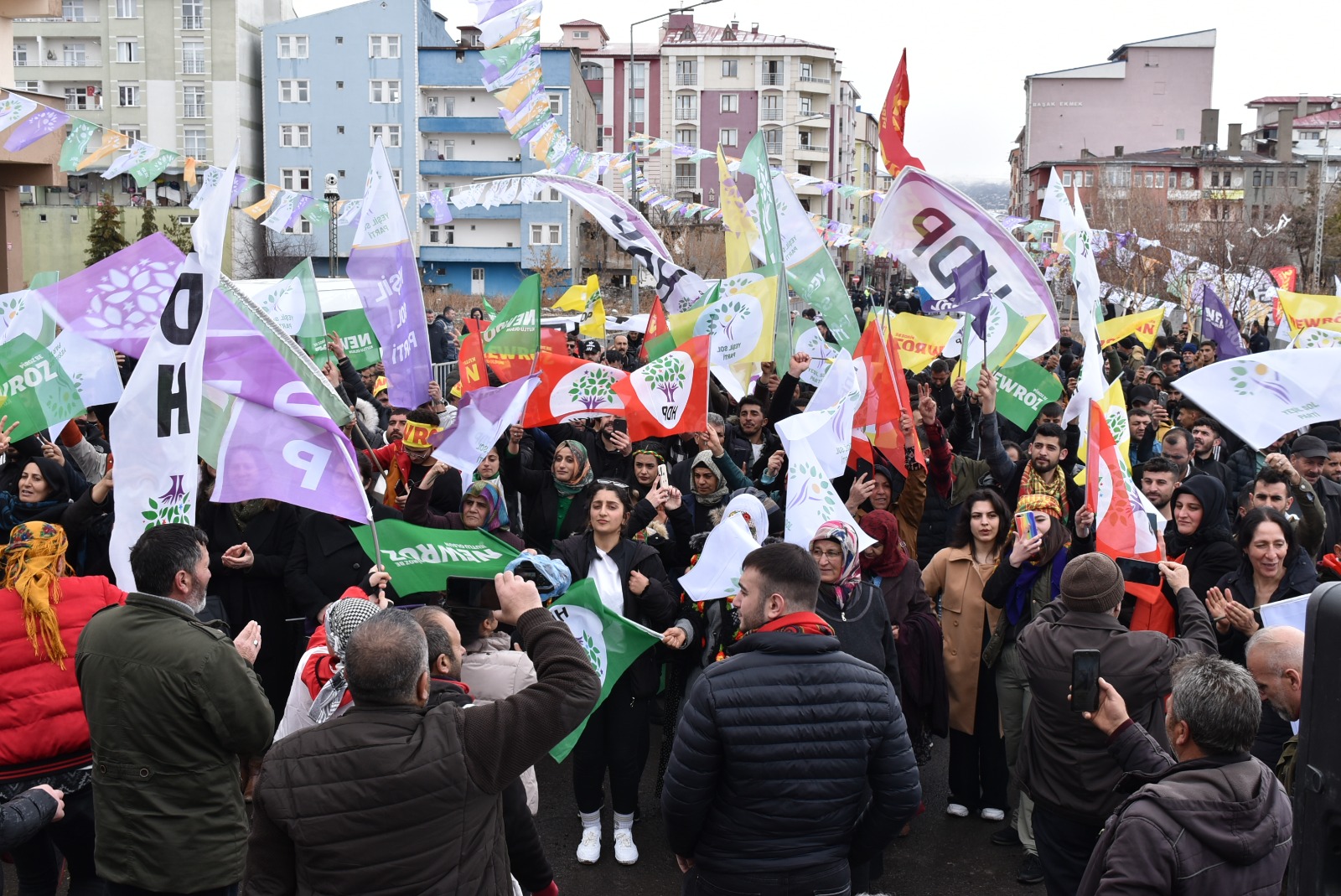 hdp,-karsta-nevruz-bayramini-kutladi-(6).jpeg