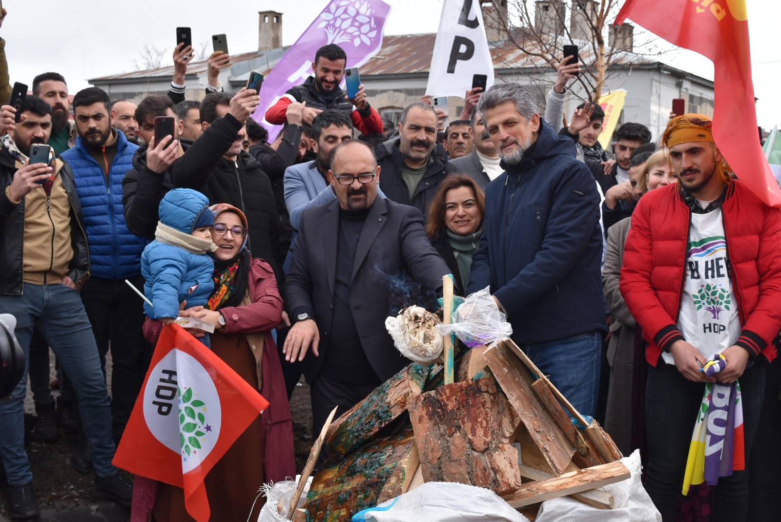 hdp,-karsta-nevruz-bayramini-kutladi-(9).jpeg