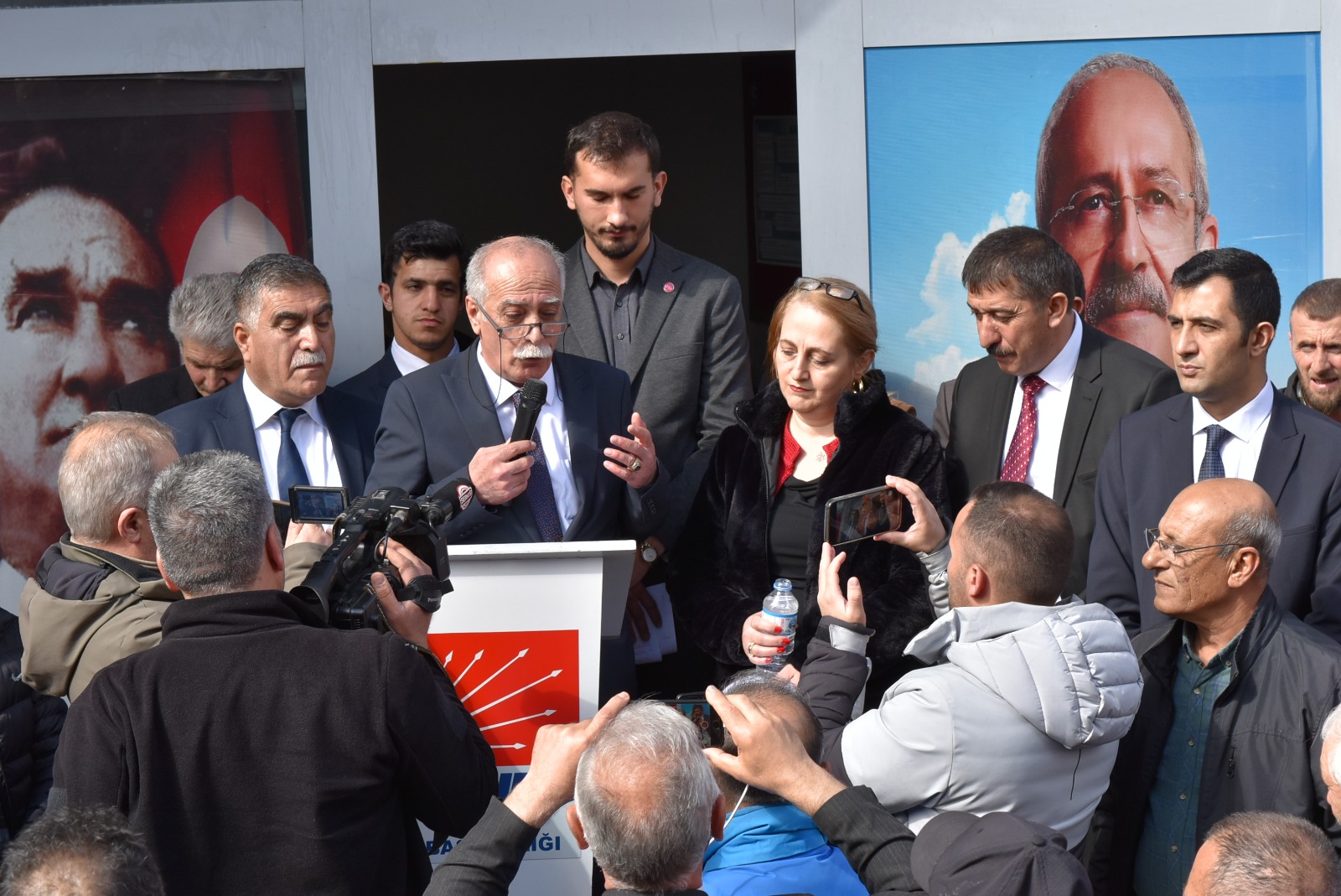 ilhami-hoca,-chp’den-kars-milletvekili-aday-adayligini-acikladi-(2).jpeg