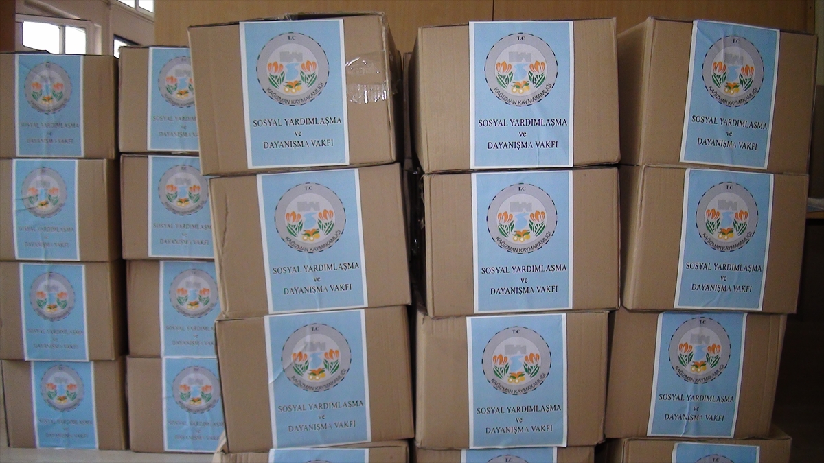 kagizmanda-etimlere-yardim-dagitildi-(5).jpg