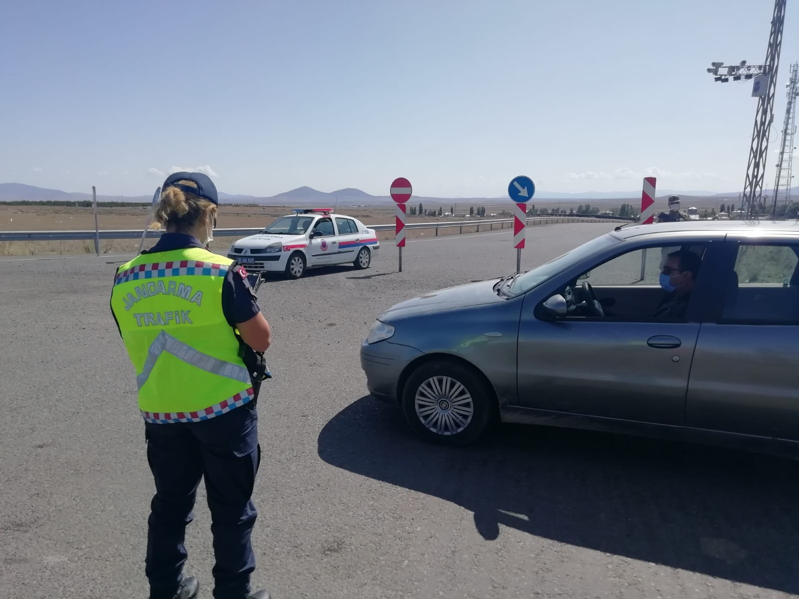 kars’ta-88-araca-29-bin-lira-ceza-kesildi-(4).jpg