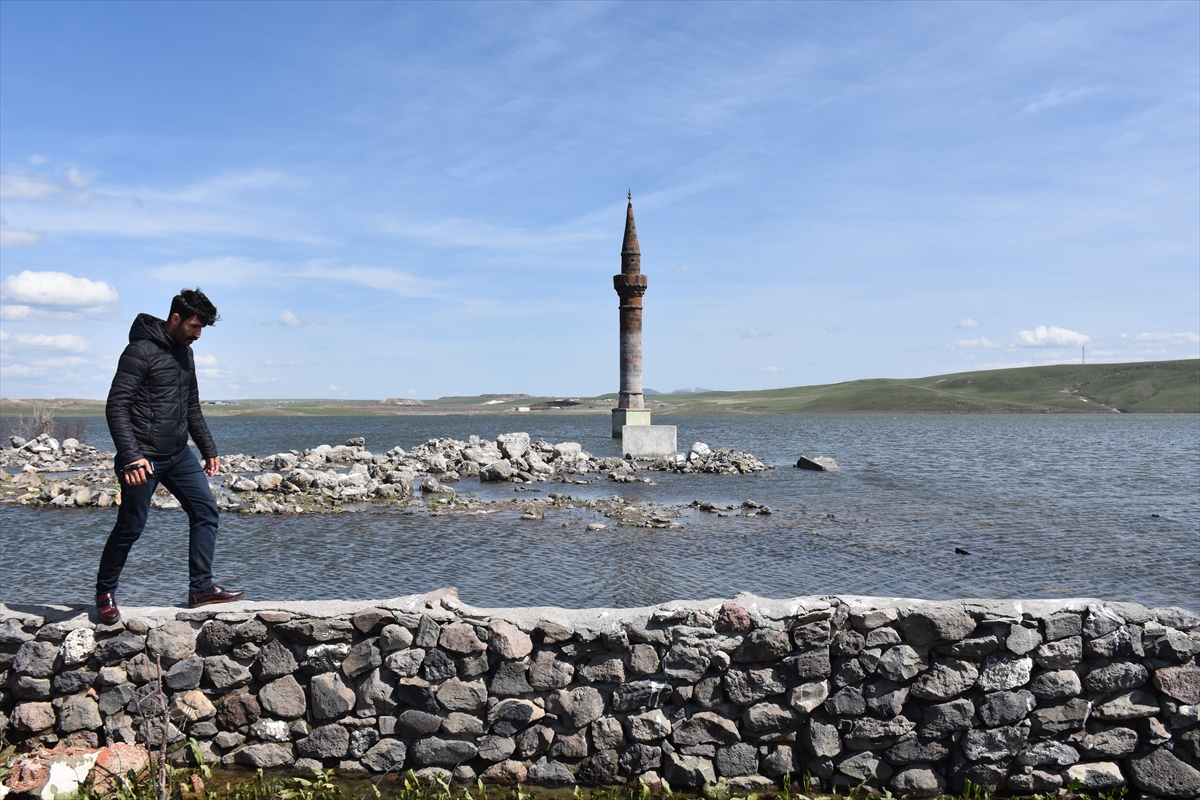 kars’ta-baraj-sulari-altindaki-eski-yerlesim-yerleri-ilginc-goruntu-olusturdu-(2).jpg