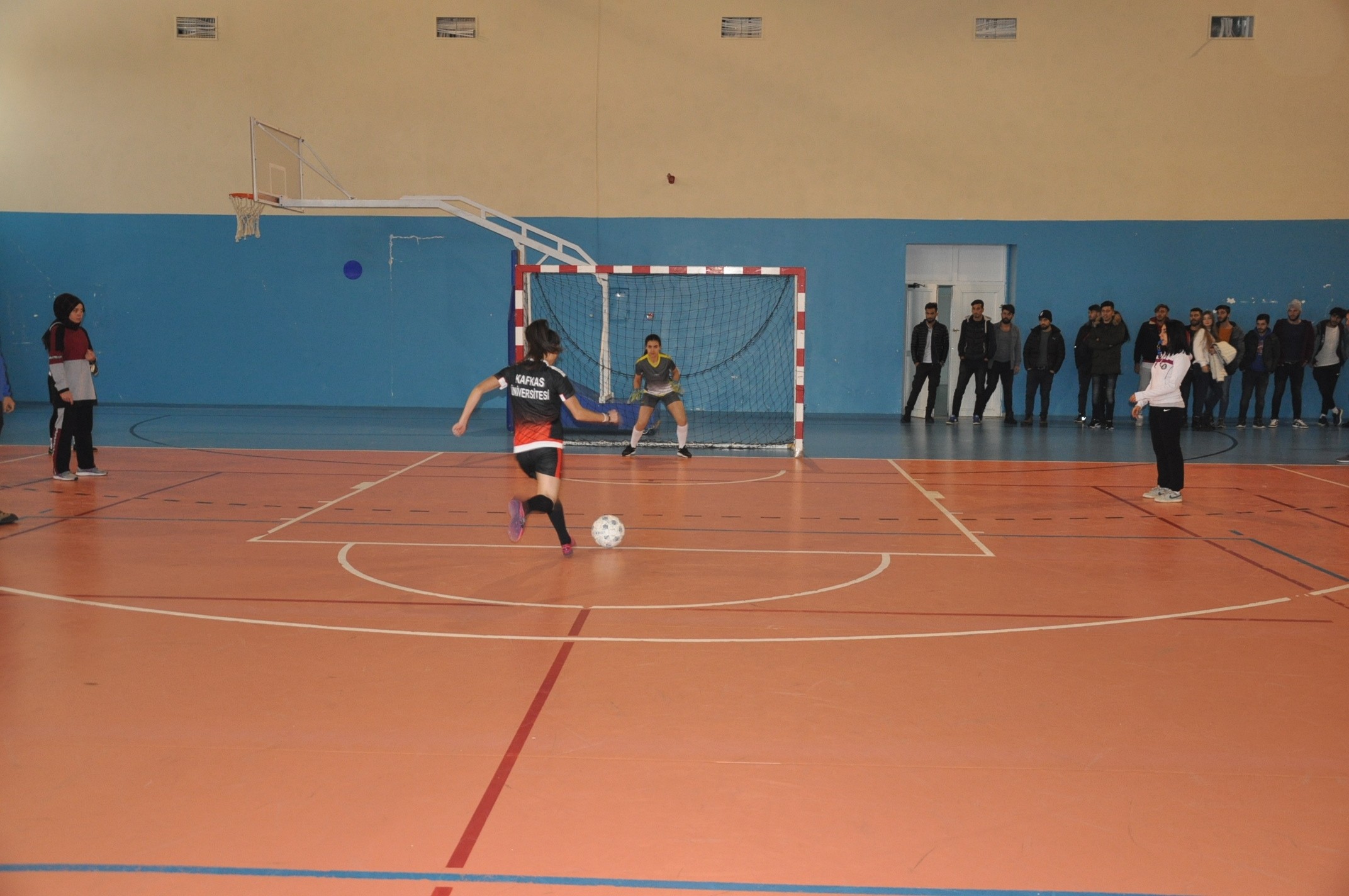 kars’ta-futsal-turnuvasi-sona-erdi-(5).jpg