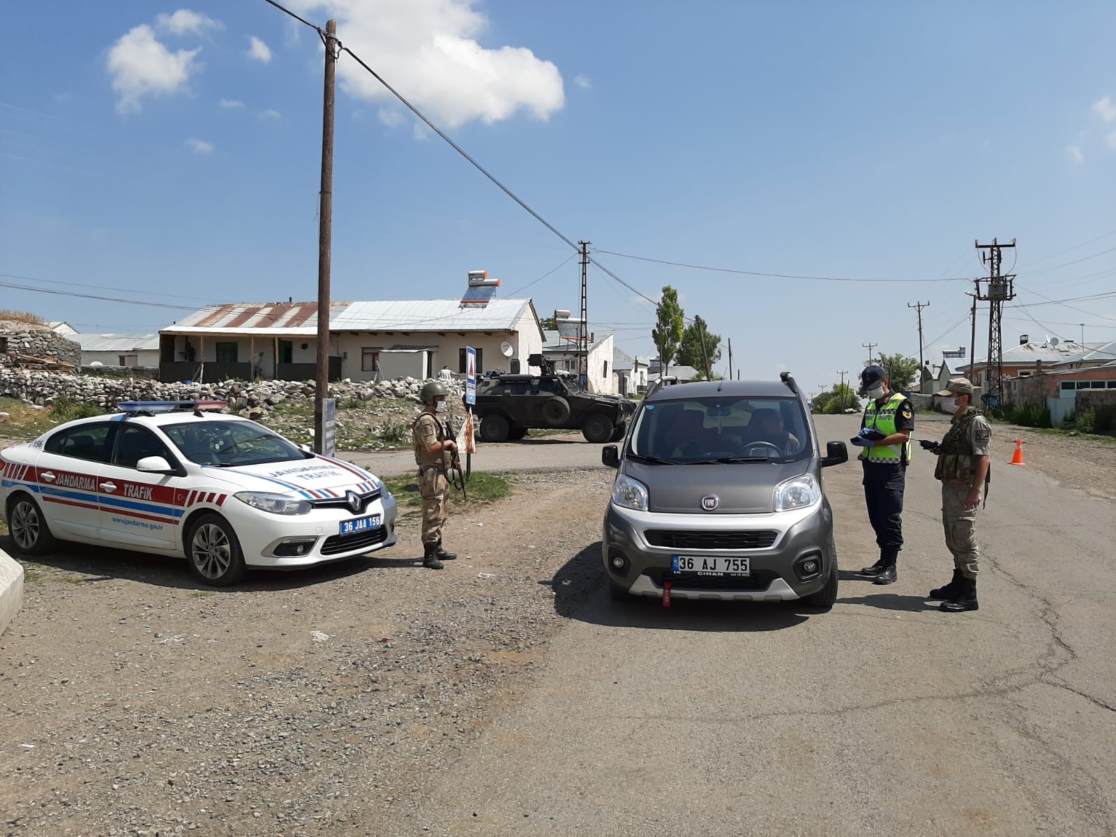 kars’ta-jandarmadan-radarli-hiz-uygulamasi-(1).jpg