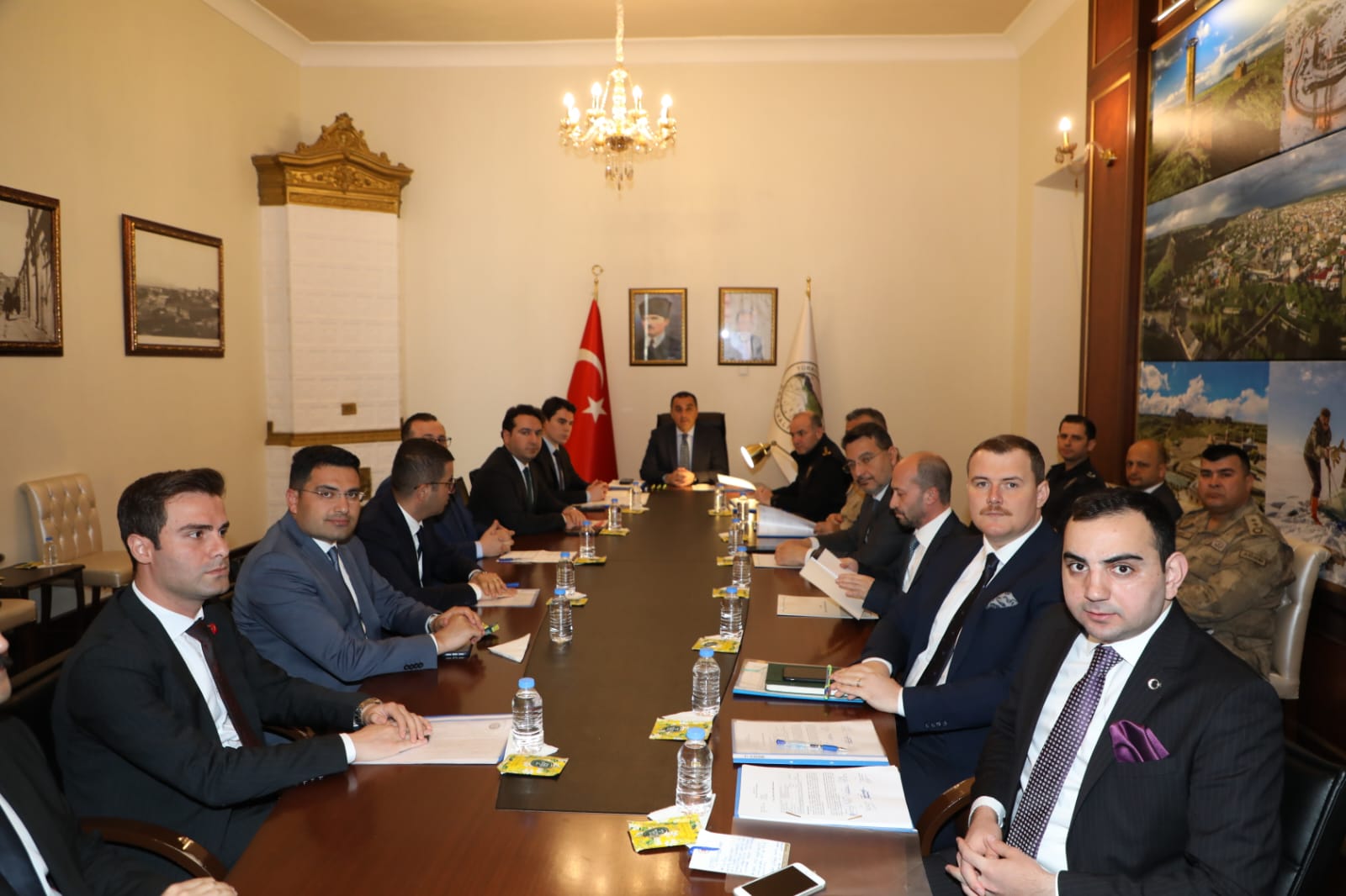 kars’ta-secim-tedbirleri-gozden-gecirildi-(2).jpeg
