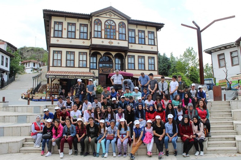 kars’tan-giden-75-ogrenci-tarakli’ya-hayran-kaldi-(2).jpg