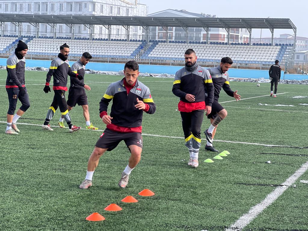 kars-36-spor-arhavi-spor-hazirliklarini-surduruyor-(6).jpg