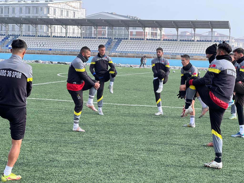 kars-36-spor-arhavi-spor-hazirliklarini-surduruyor-(7).jpg