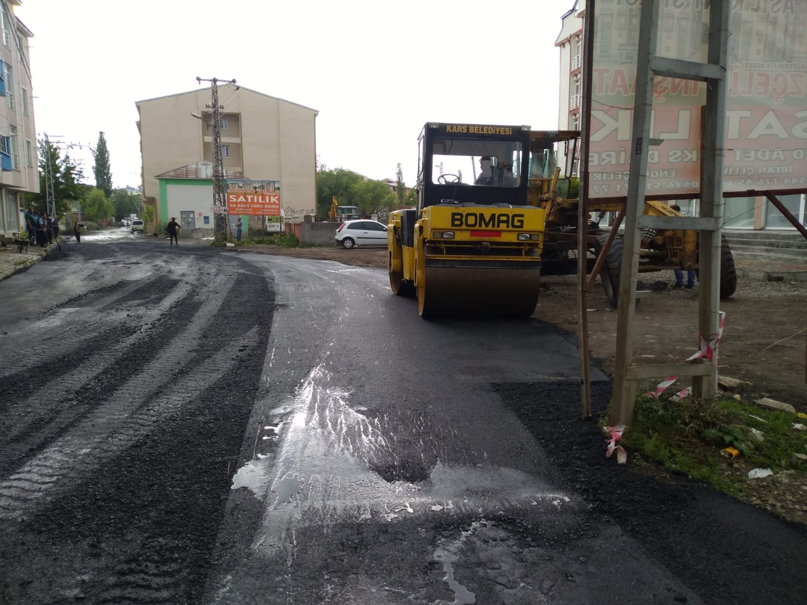 kars-belediyesi-asfalt-ve-yama-calismalarina-yogunlasti-(3).jpg