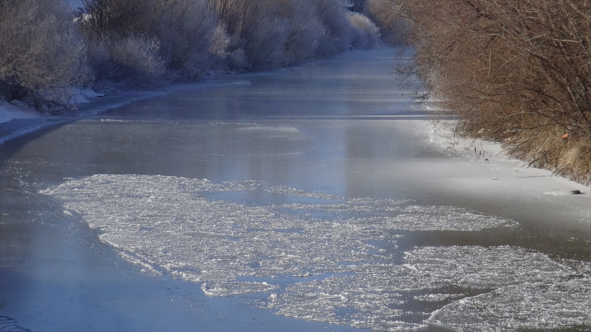 kars-cayi-buz-tuttu-(3).jpg