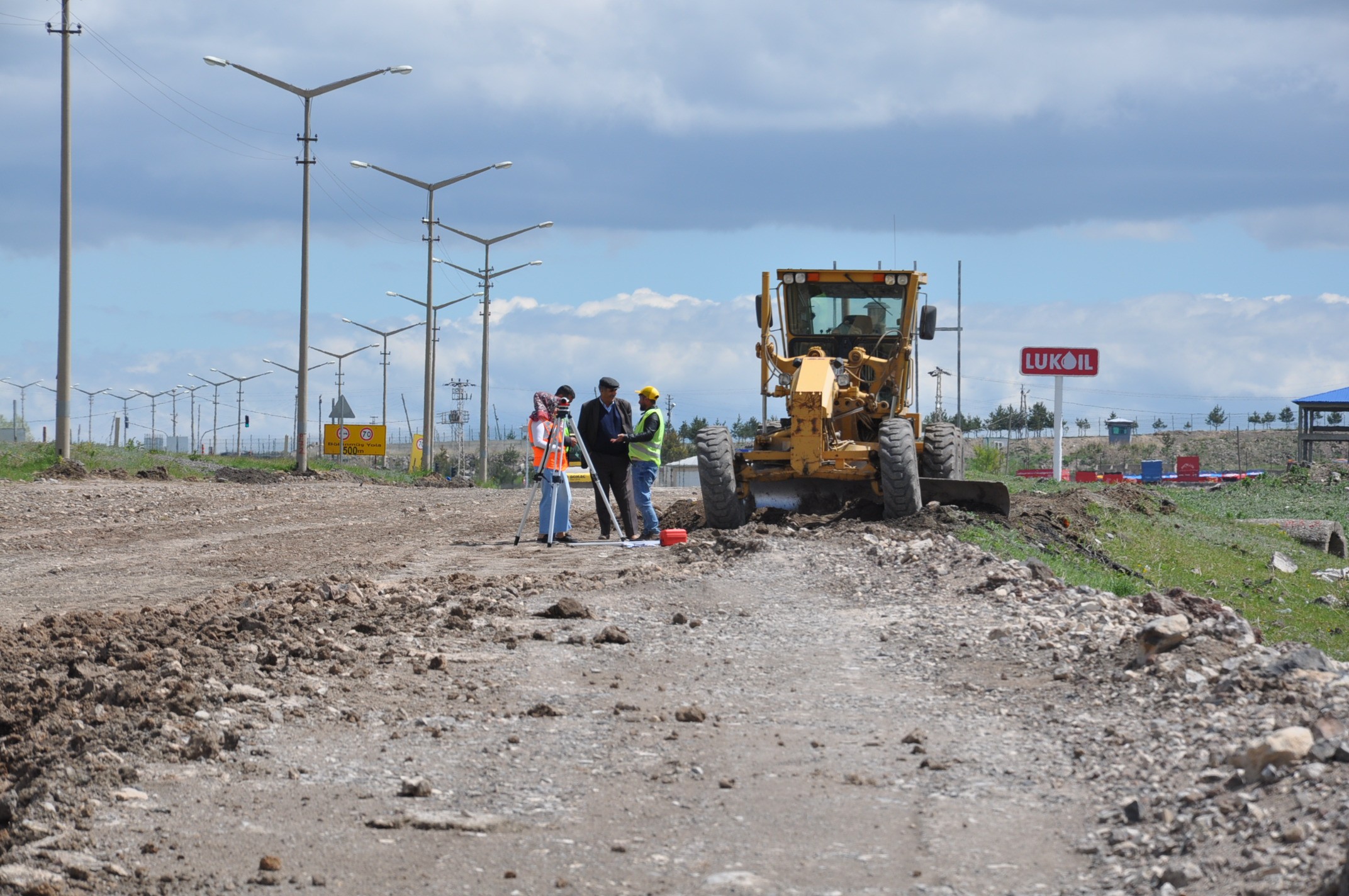 kars-yol-yapimi-karayollari-(3).jpg