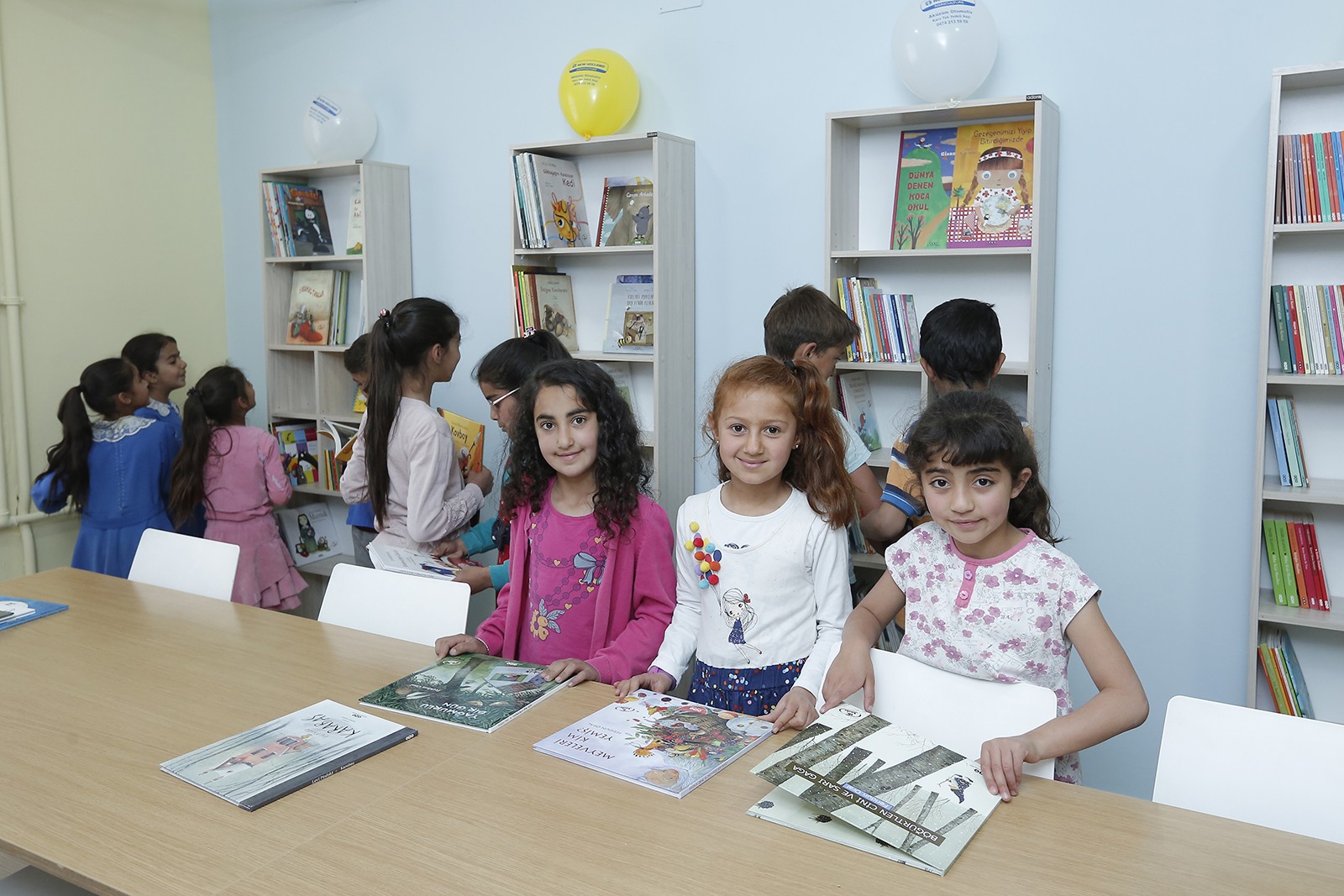 karsli-cocuklar-kutuphanelerine-kavustu-(3).jpg
