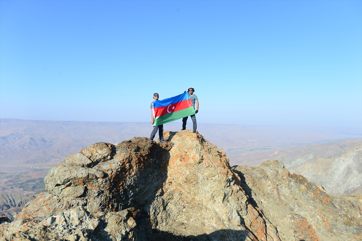 karsli-dagcilar-azerbaycana-destek-verdi-(5).jpg