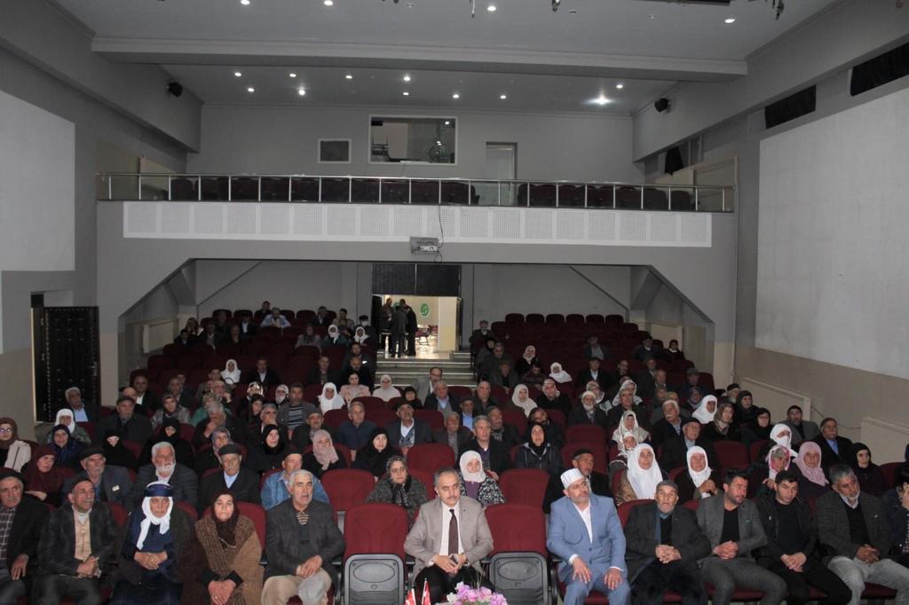 karsta-2023-yili-hac-egitim-semineri-duzenlendi-(4).jpeg