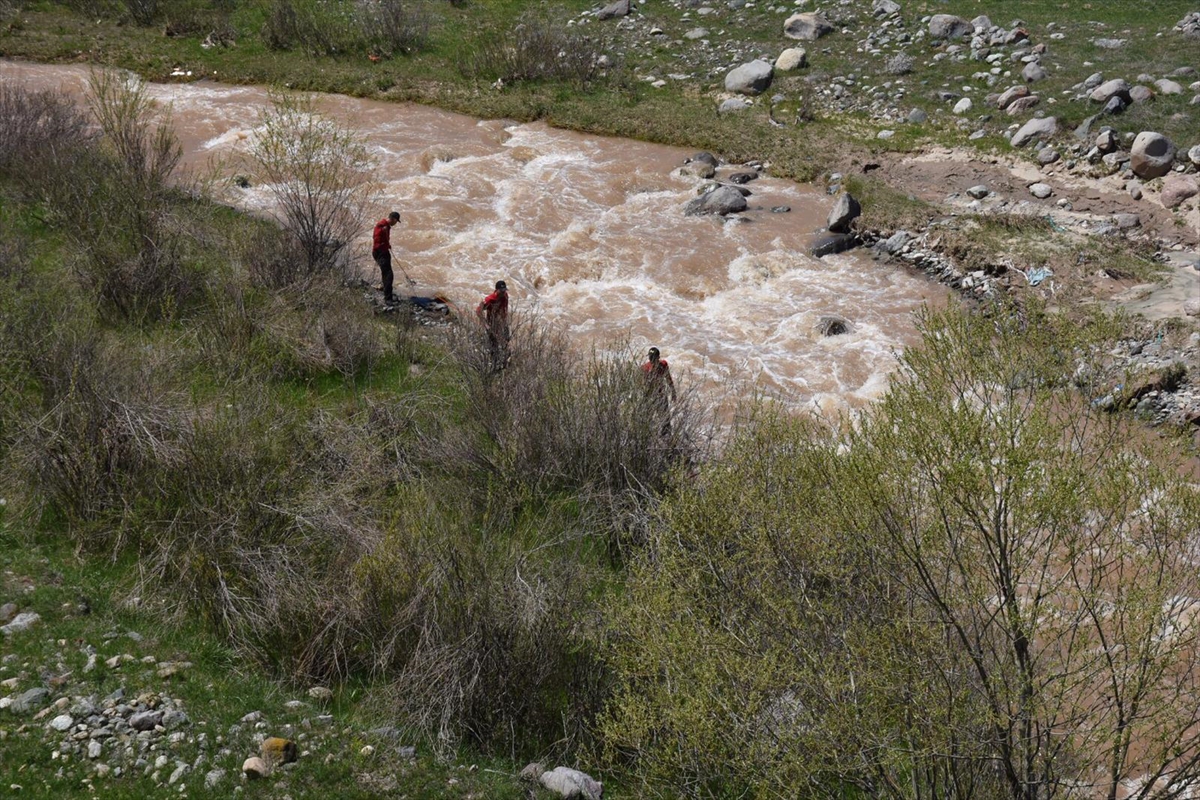 karsta-kaybolan-3-yasindaki-kizin-dere-kenarinda-etegi-bulundu-(3).jpg
