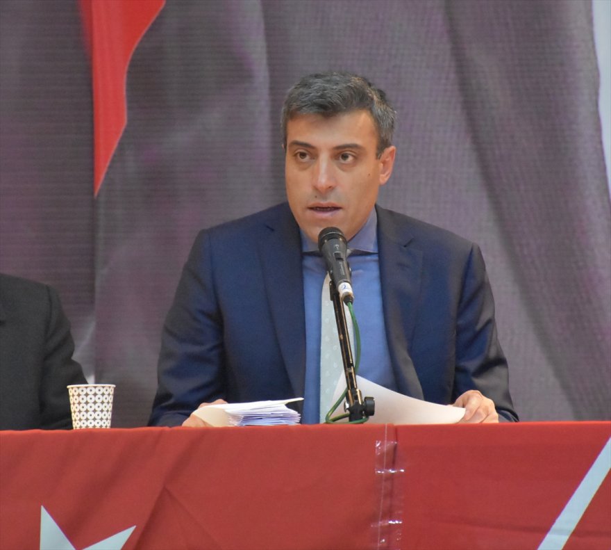 karsta-kongrede-konusan-chpli-yilmazdan-erken-secim-iddiasi-(1).jpg