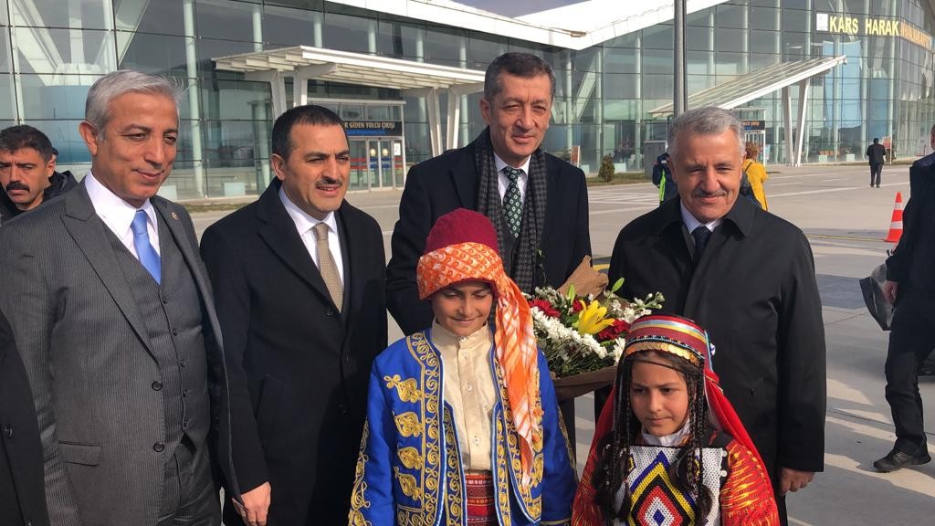 milli-egitim-bakani-ziya-selcuk,-kars’ta-(4).jpg
