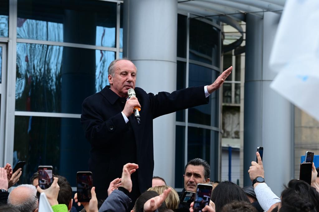 muharrem-ince-yarin-adaylik-basvurusunu-yapiyor-(7).jpg