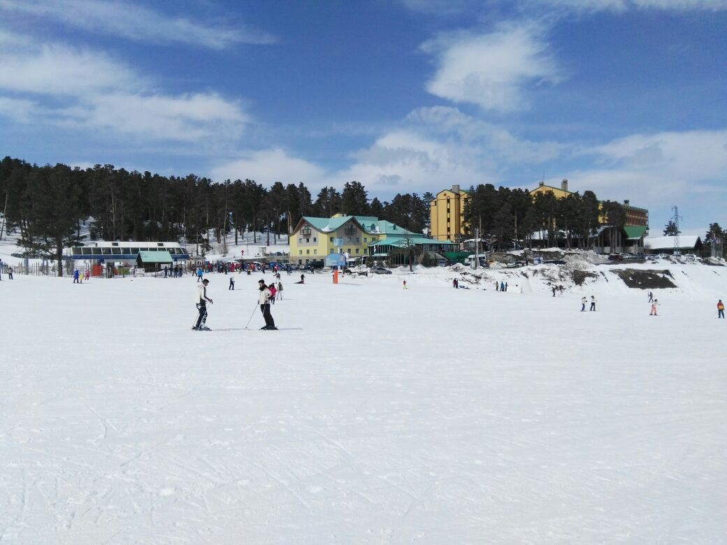 sarikamis-kayak-merkezinde-hafta-sonu-yogunlugu--(8).jpg