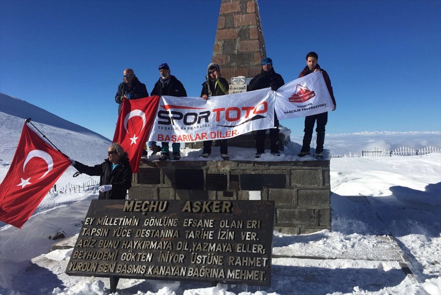 sarikamis-sehitlerini-anma-zirve-tirmanisi-tamamlandi-(4).jpg