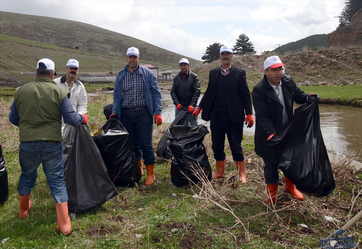 sarikamista-sehitler-diyarini-temiz-tutalim-kampanyasi--(2).jpg