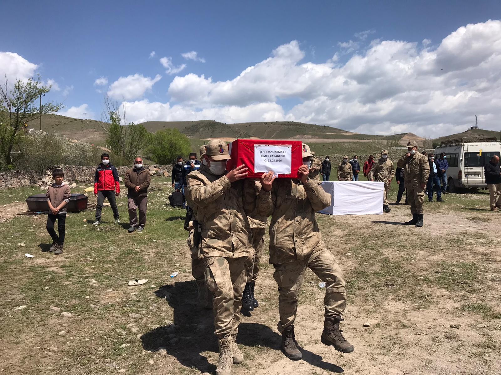 sehit-mezari-tasindi-(3).jpg