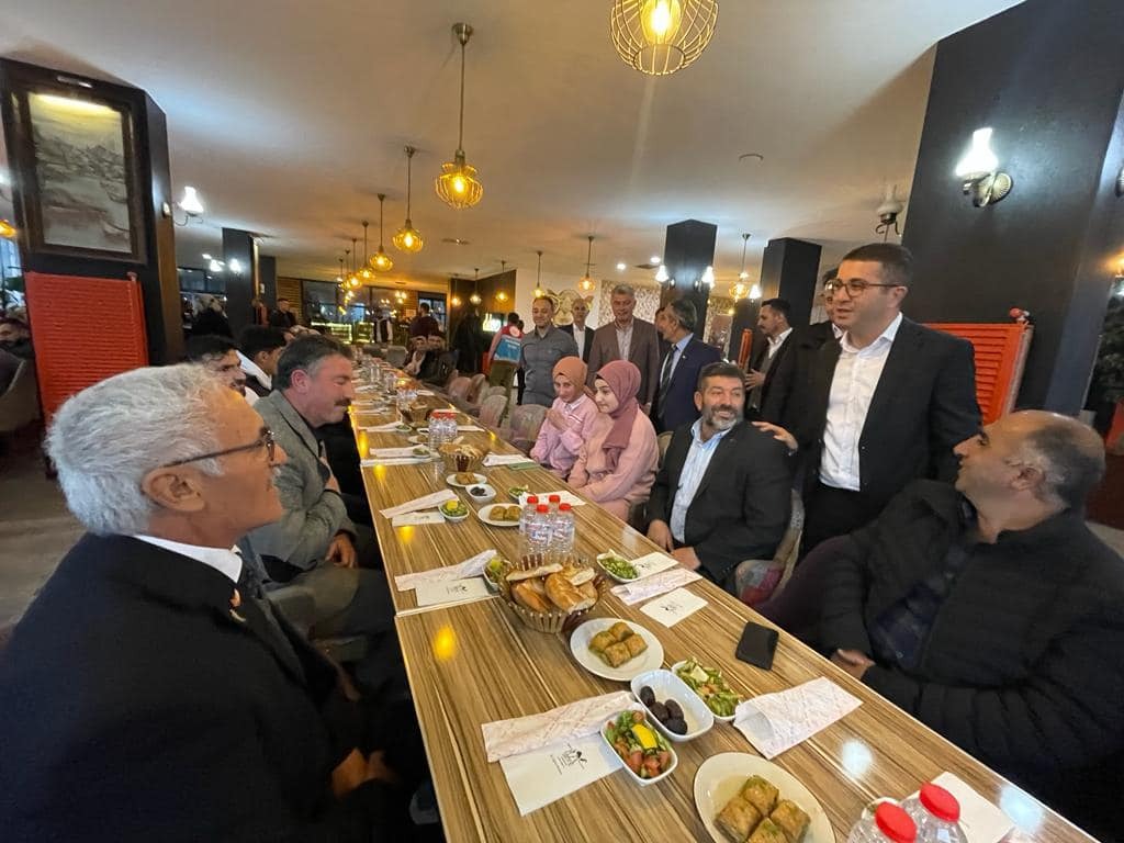 sehit-yakini-ve-gaziler-icin-iftar-programi-duzenledi-(1).jpg
