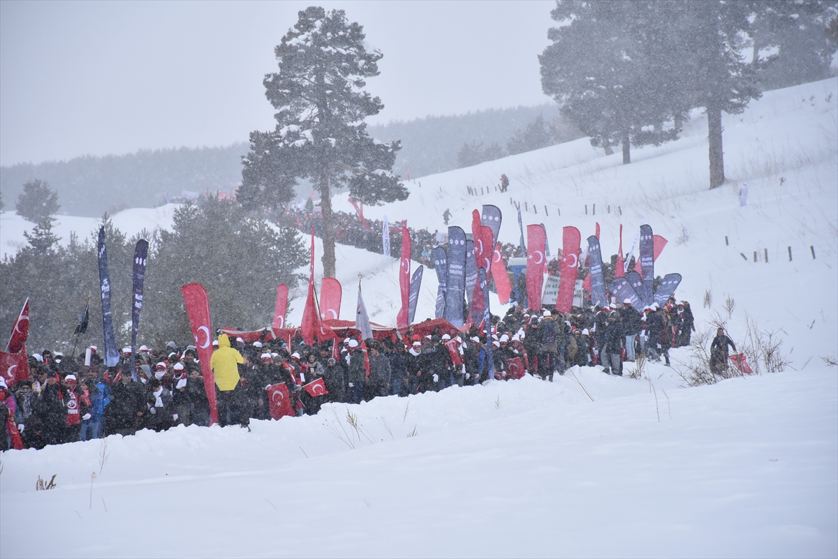 turkiye-sarikamis-sehitleri-icin-yurudu-(11).jpg